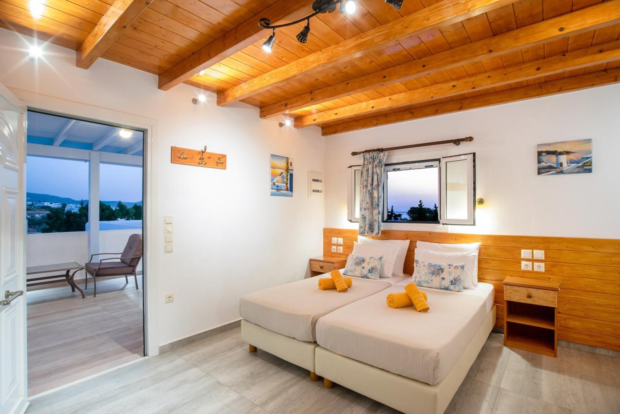 Kontaratos Studios & Apartments Parikia  Bagian luar foto