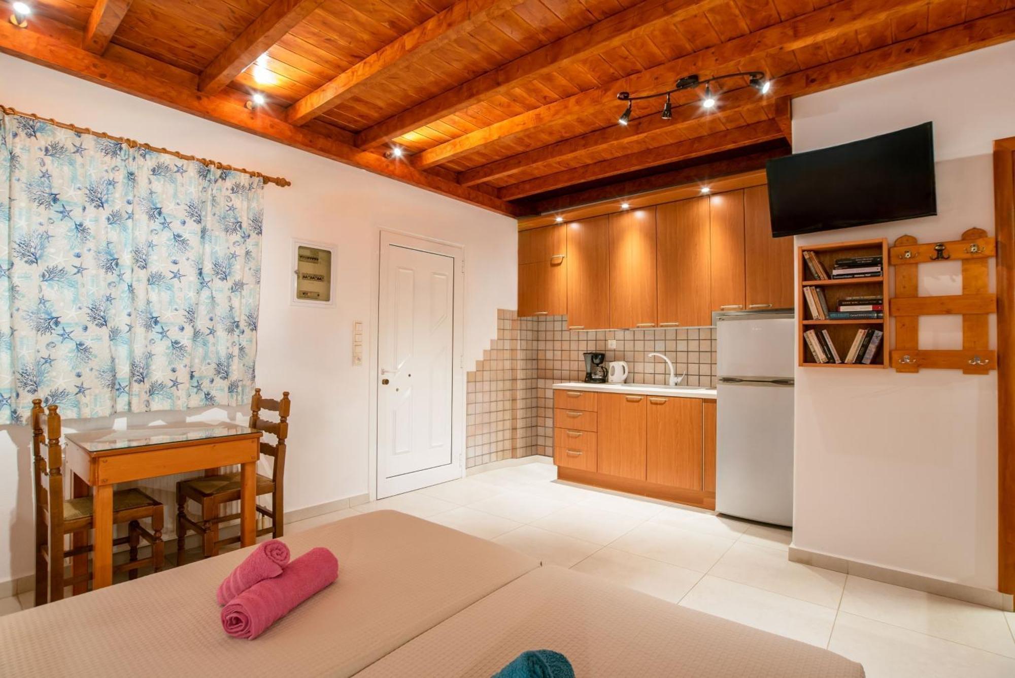 Kontaratos Studios & Apartments Parikia  Bagian luar foto