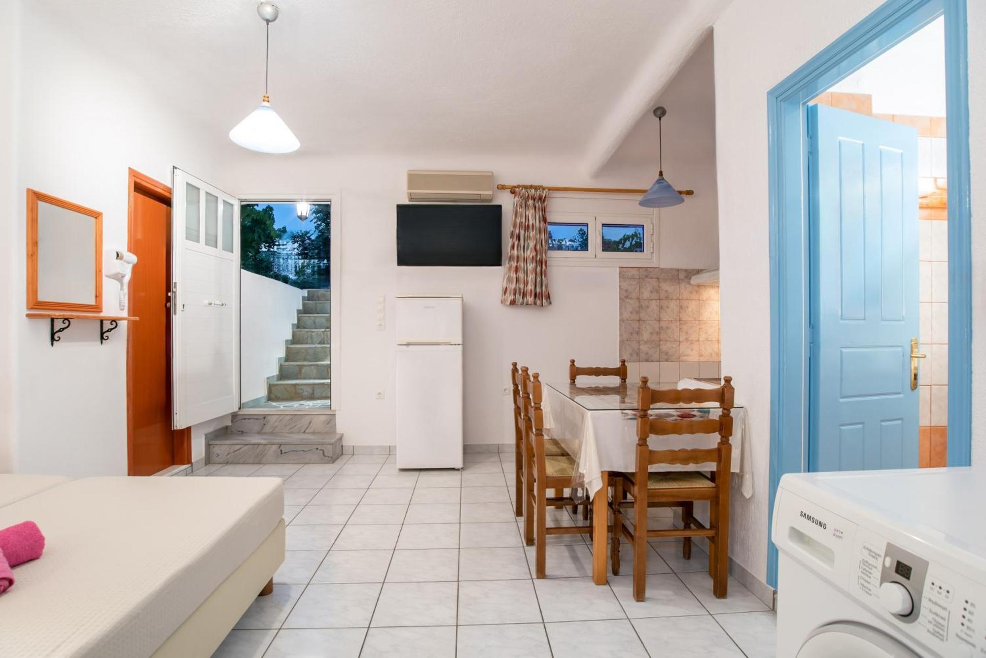 Kontaratos Studios & Apartments Parikia  Bagian luar foto
