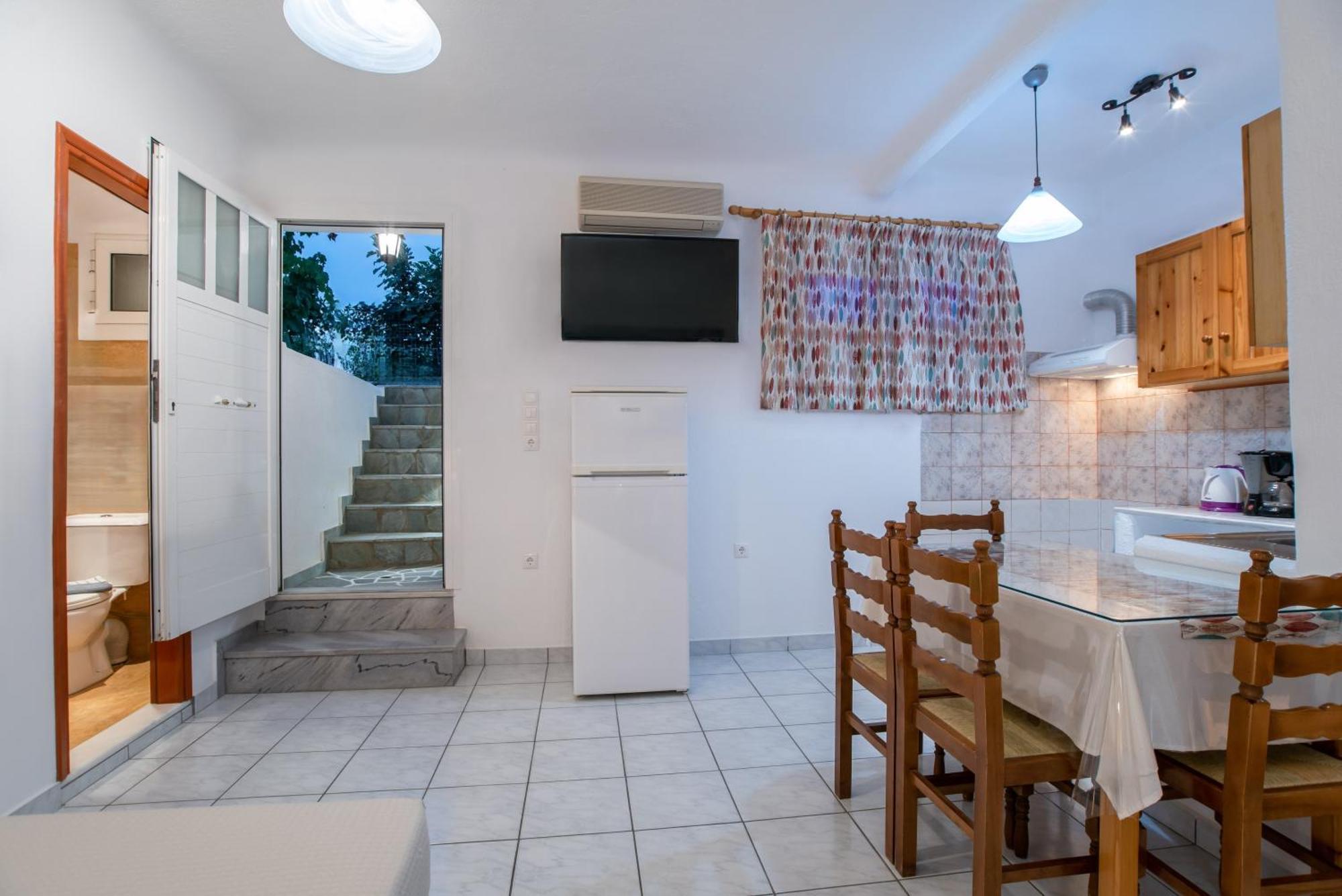 Kontaratos Studios & Apartments Parikia  Bagian luar foto