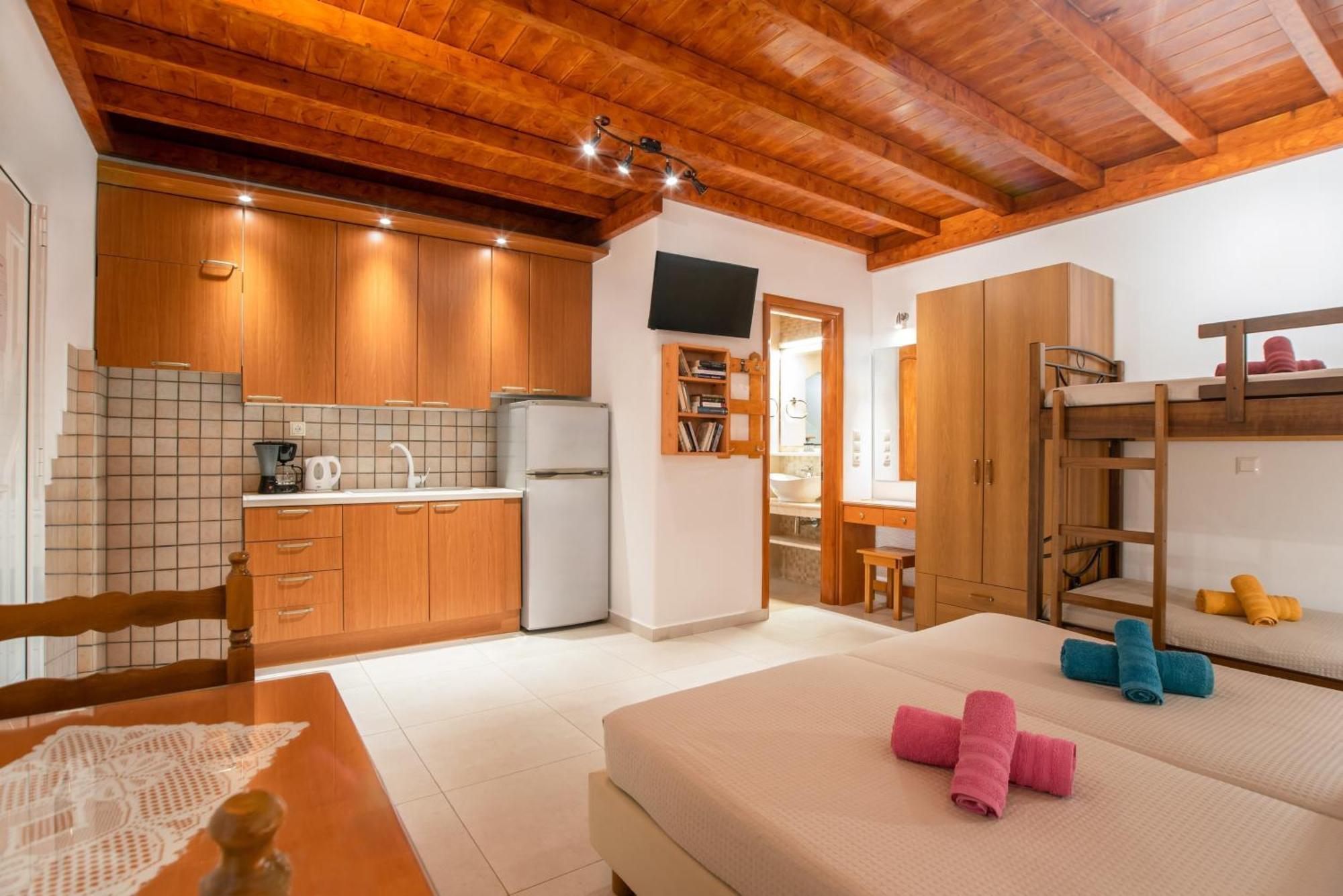 Kontaratos Studios & Apartments Parikia  Bagian luar foto